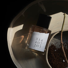 Load image into Gallery viewer, a&#39;ddict non toxic natural eau de perfume Void Wood
